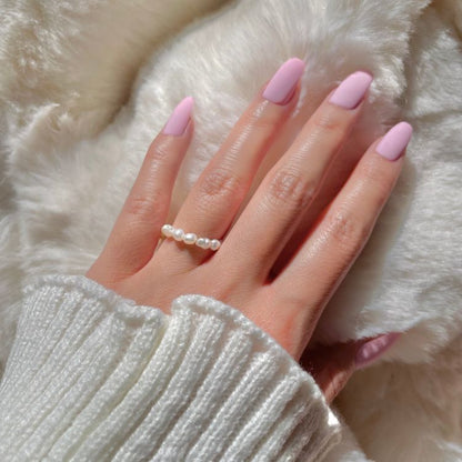 Verstellbarer Perlen Ring aus 18 Karat Gold Kette.