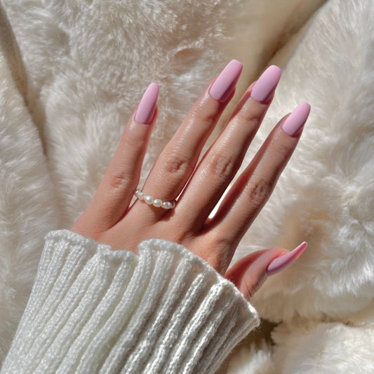 Verstellbarer Perlen Ring aus 18 Karat Gold Kette.